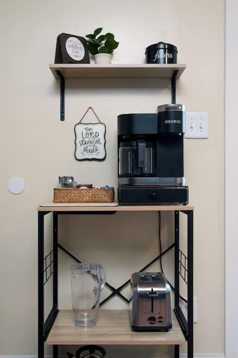 Coffee? Yes, please! Our drip coffee machine gives you the option of making either a whole carafe or single Keurig style cup of coffee. 