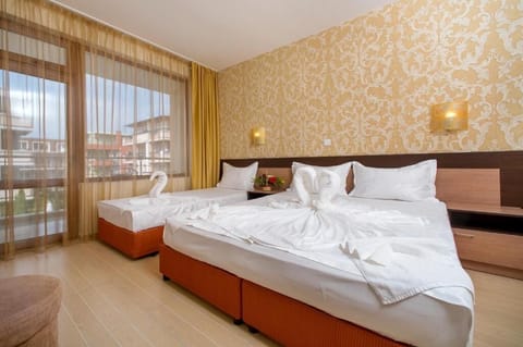 Comfort Triple Room | Free WiFi, bed sheets