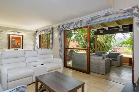 Classic Villa | Living area | Flat-screen TV