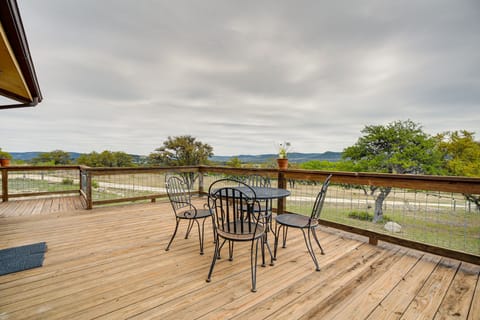 Medina Vacation Rental | 2BR | 2BA | 1 Step Required | 1,500 Sq Ft