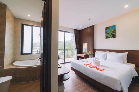 Deluxe Double Room | Room amenity