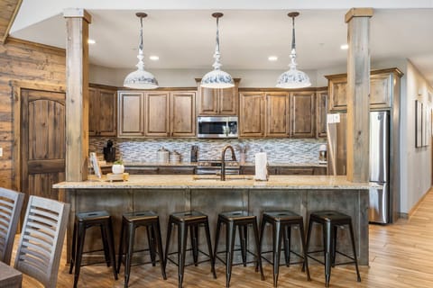 Barstool and dining table seating!