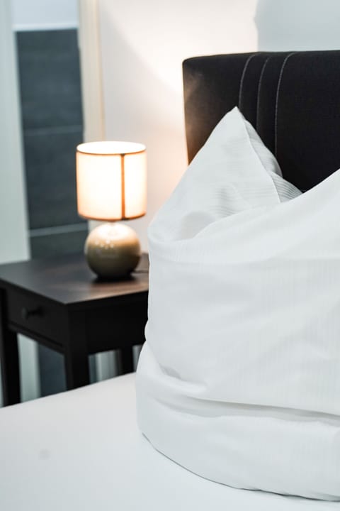 Comfort Single Room | Premium bedding, down comforters, individually decorated, desk