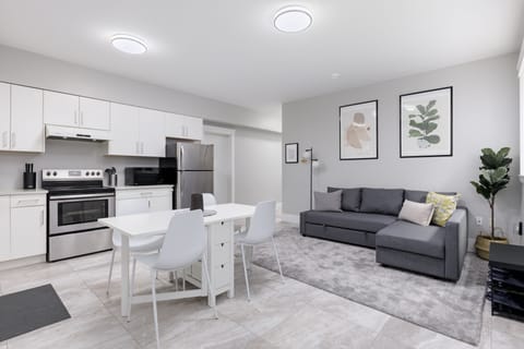 Deluxe Apartment | Living area | Smart TV