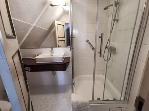 Double Room, Private Bathroom | Bathroom