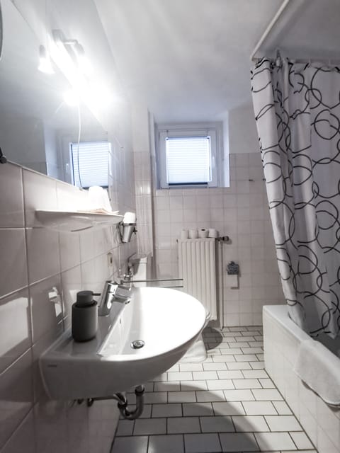 Suite, Private Bathroom | Bathroom