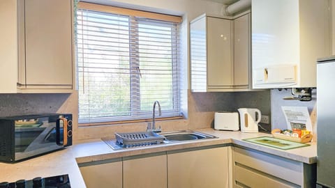 Sea Breeze Apt 2 - 2 Bedroom - Horton Beach (9462)