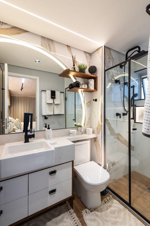 Luxury Apartment | Bathroom sink