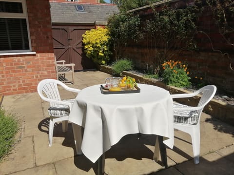 Cottage | Outdoor dining