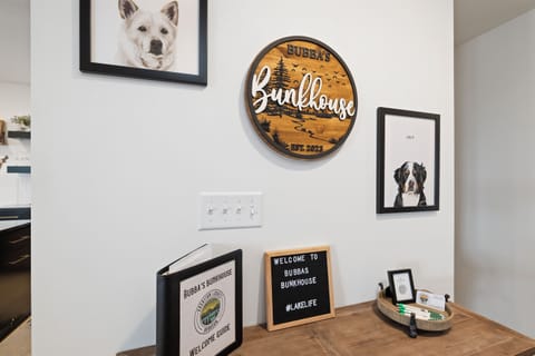 Bubba's Bunkhouse Welcome Desk