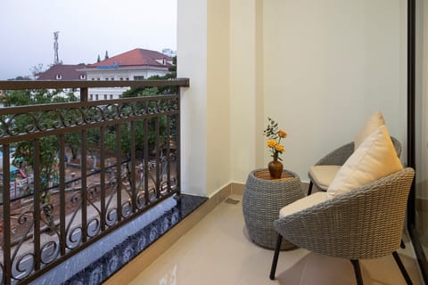 Premier Double Room, Balcony | Balcony