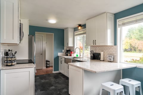 Full equipped kitchen so you can cook to your heart's content!