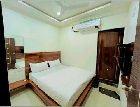 Deluxe Double Room | Free WiFi