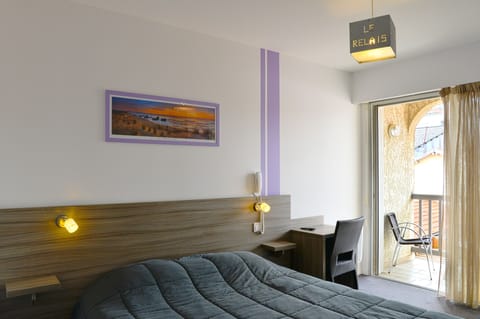 Double Room, Balcony | Desk, free WiFi