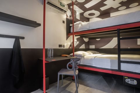 Standard Quad | Pillowtop beds, desk, free WiFi, bed sheets