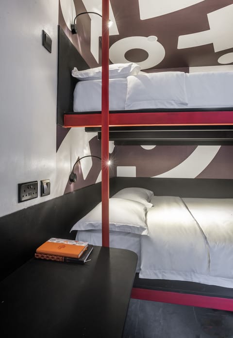 Standard Double | Pillowtop beds, desk, free WiFi, bed sheets