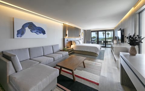 Shores VIP Corner Suite (Recently Renovated) | In-room safe, blackout drapes, iron/ironing board