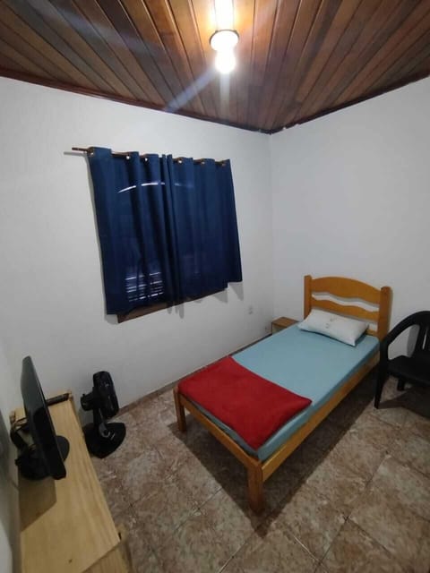 Traditional Single Room | Down comforters, iron/ironing board, free WiFi, bed sheets