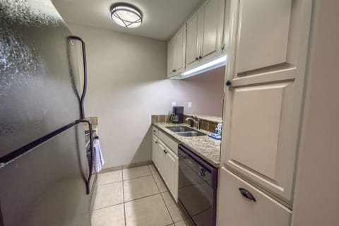 Fully Equipped Kitchen with all your needed essentials!