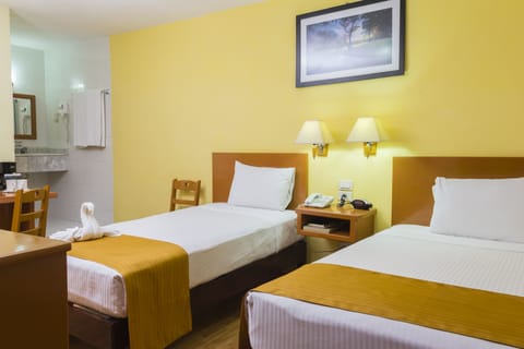 Standard Double Room | In-room safe, laptop workspace, iron/ironing board, free WiFi