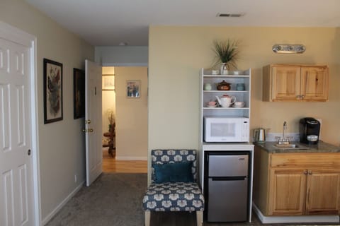 Superior Room, 1 Queen Bed, Mountain View, Garden Area | Premium bedding, individually decorated, individually furnished, desk