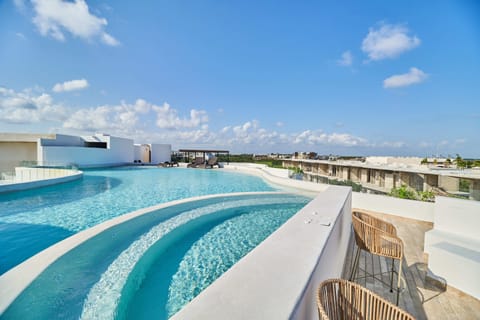 Rooftop pool
