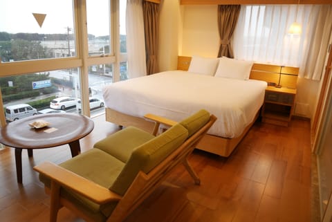 Grand Ocean Double Room (Ocean Side, 3rd Floor) | Minibar, in-room safe, desk, blackout drapes