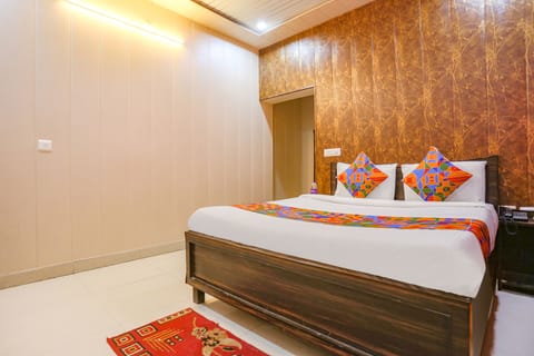 Premium Room | Egyptian cotton sheets, premium bedding, in-room safe, free WiFi