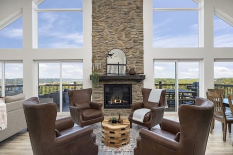 Main Vaulted Living Area