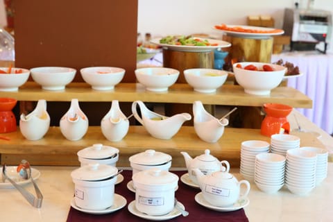 Daily buffet breakfast (VND 150000 per person)