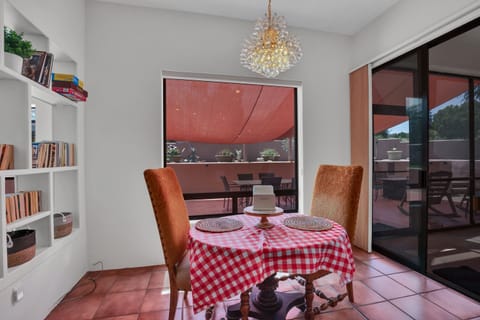 House, 3 Bedrooms | Dining