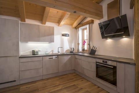 Condo | Private kitchen | Full-size fridge, oven, stovetop, dishwasher