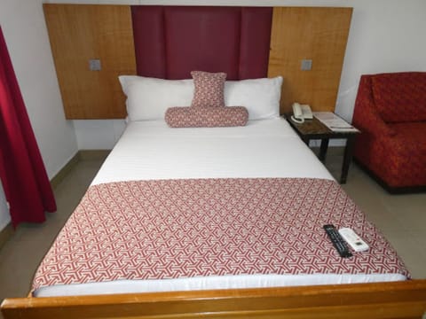 Comfort Room | Iron/ironing board, free WiFi, bed sheets