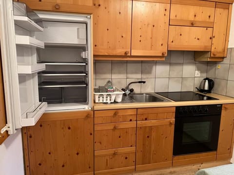 Standard Condo | Private kitchen | Electric kettle