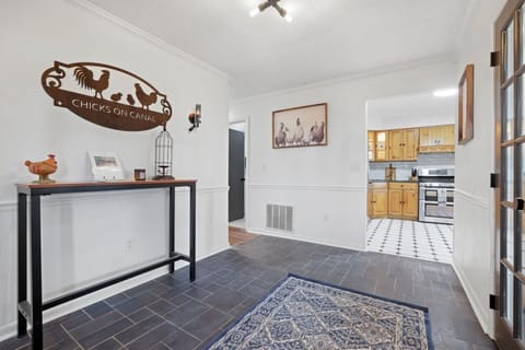 Canal Drive entry way