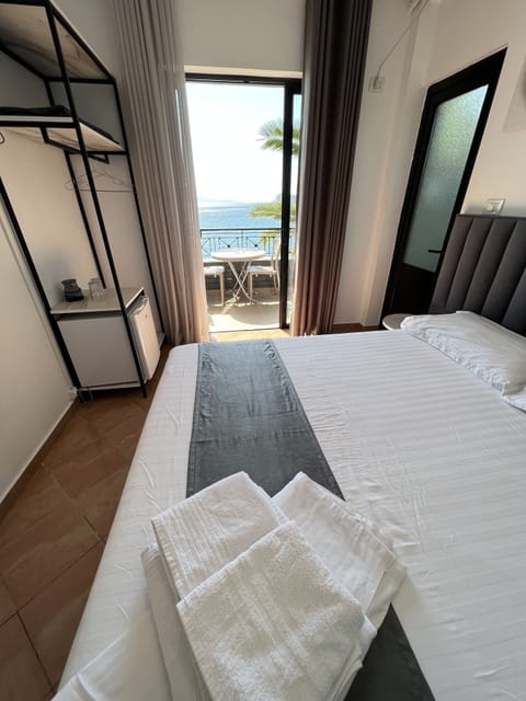 Double Room, Sea View | Free WiFi