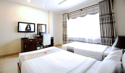Deluxe Triple Room | Hypo-allergenic bedding, memory foam beds, minibar, in-room safe