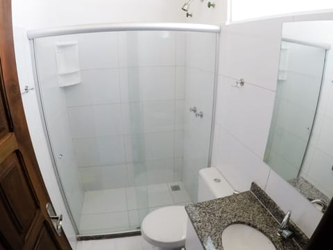 Standard Room | Bathroom | Shower, towels