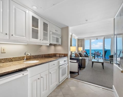 One Bedroom Full Ocean View | Private kitchen