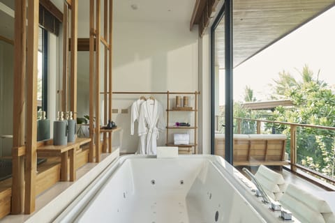 Duplex, Private Pool | Bathroom | Separate tub and shower, hydromassage showerhead, free toiletries