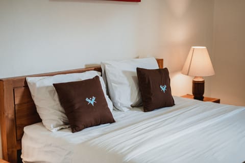 Deluxe Room | Premium bedding, bed sheets