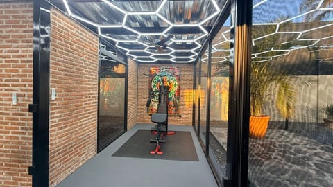 House, 2 Bedrooms, Smoking, Balcony | Dining room