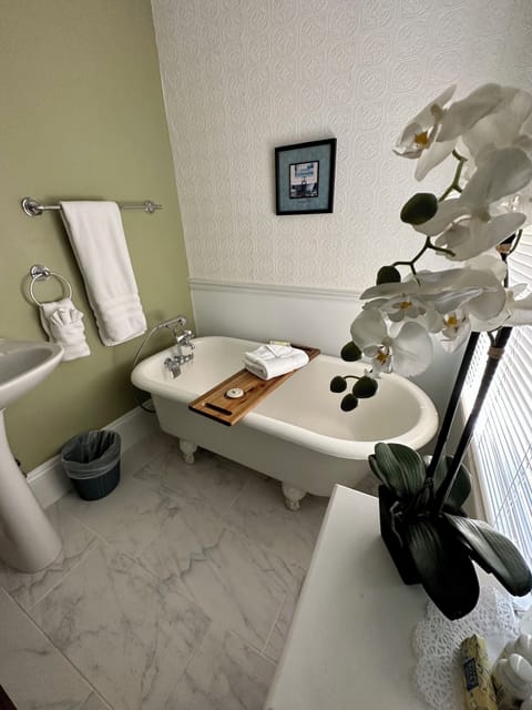 Savannah Suite | Bathroom | Designer toiletries, hair dryer, bathrobes, towels