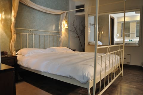 Grand Suite | 1 bedroom, premium bedding, minibar, in-room safe