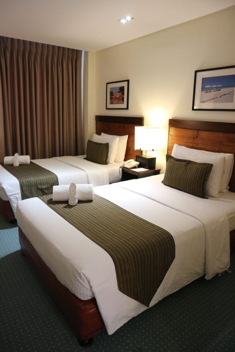 Deluxe Room | Premium bedding, minibar, in-room safe, desk