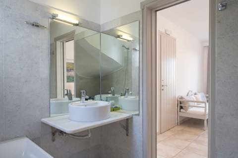 Family Suite, 2 Bedrooms, Balcony, Sea View | Bathroom sink