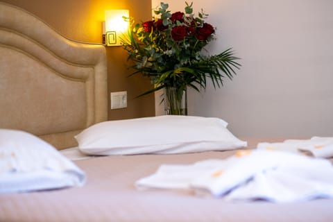 Standard Room, Sea View | In-room safe, blackout drapes, iron/ironing board