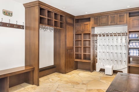 Boot dryer and ski storage