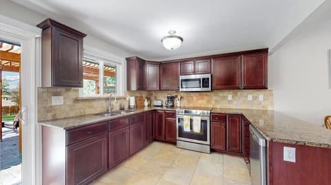 Spacious Open Kitchen