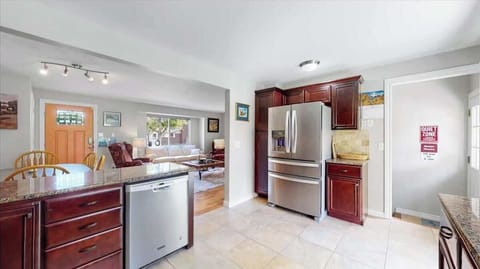 Stylish & Functional Kitchen